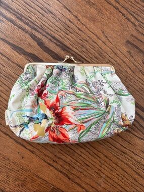 Vintage Floral Print Pleated Clutch Bag in Ivory and Multicolor